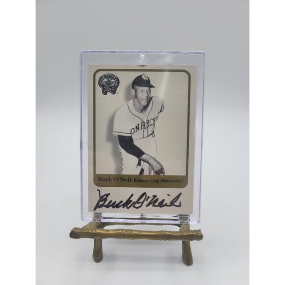 2001 Fleer Greats of the Game - Buck O'Neil - Autograph Kansas City Monarchs